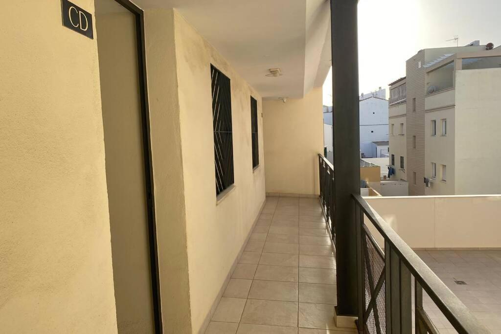 Maravilloso Apartamento En Primera Linea De Playa Con Vistas Al Mar En Caleta De Velez 2 D Exteriör bild